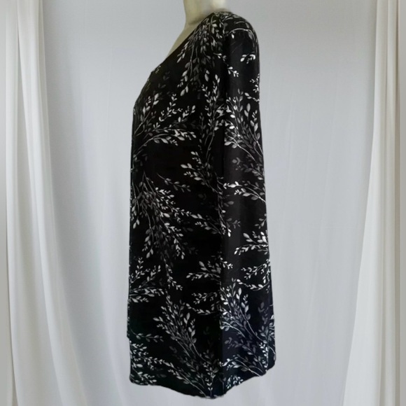 💟➕size Printed Long Sleeve  Top - Picture 4 of 15